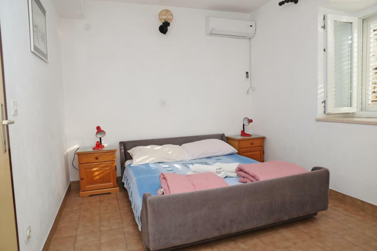Apartments Katica Lumbarda Ngoại thất bức ảnh