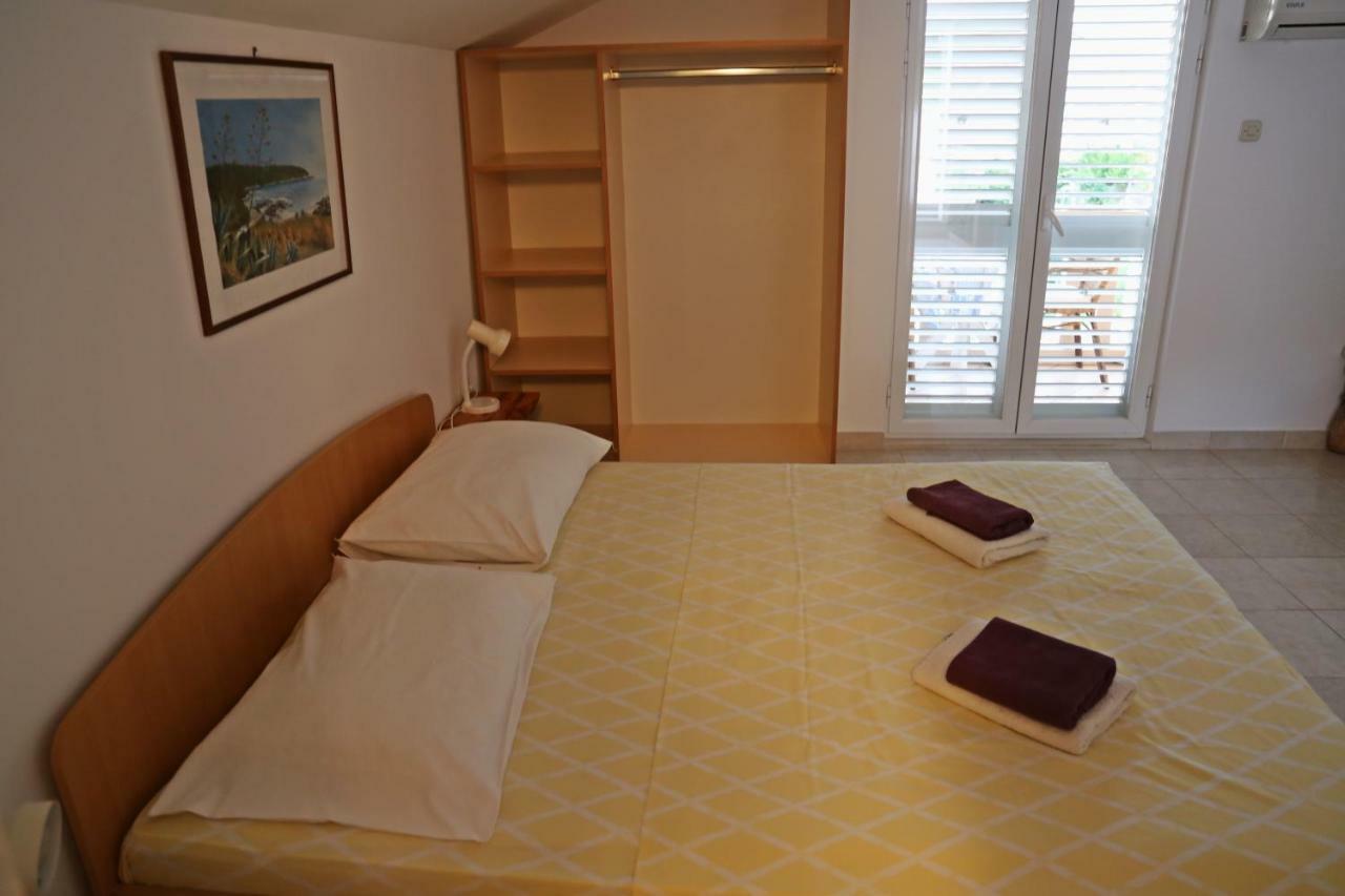 Apartments Katica Lumbarda Ngoại thất bức ảnh