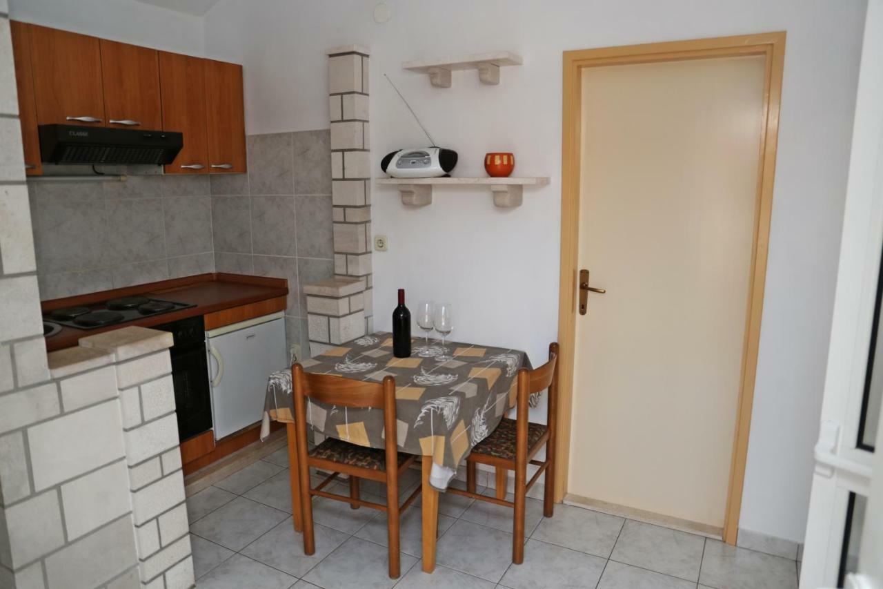 Apartments Katica Lumbarda Ngoại thất bức ảnh